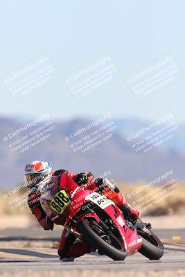 media/Dec-07-2025-CVMA (Sun) [[3e7d2de5dc]]/Race 9-Formula UL Shootout/